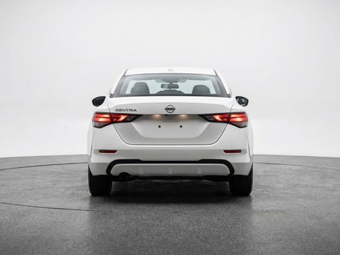 Used 2025 Nissan Sentra SV image 7
