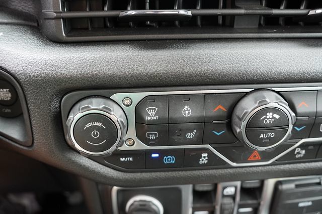Used 2024 Jeep Wrangler Unlimited AWD/4WD image 6