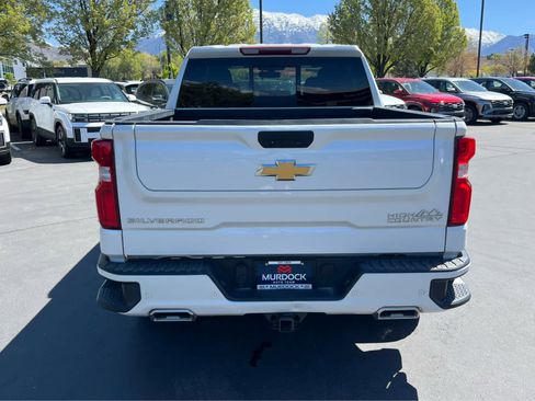 Used 2022 Chevrolet Silverado 1500 High Country AWD/4WD image 9