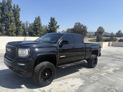 Used 2018 GMC Sierra 1500 SLE w/ SLE Value Package AWD/4WD image 7
