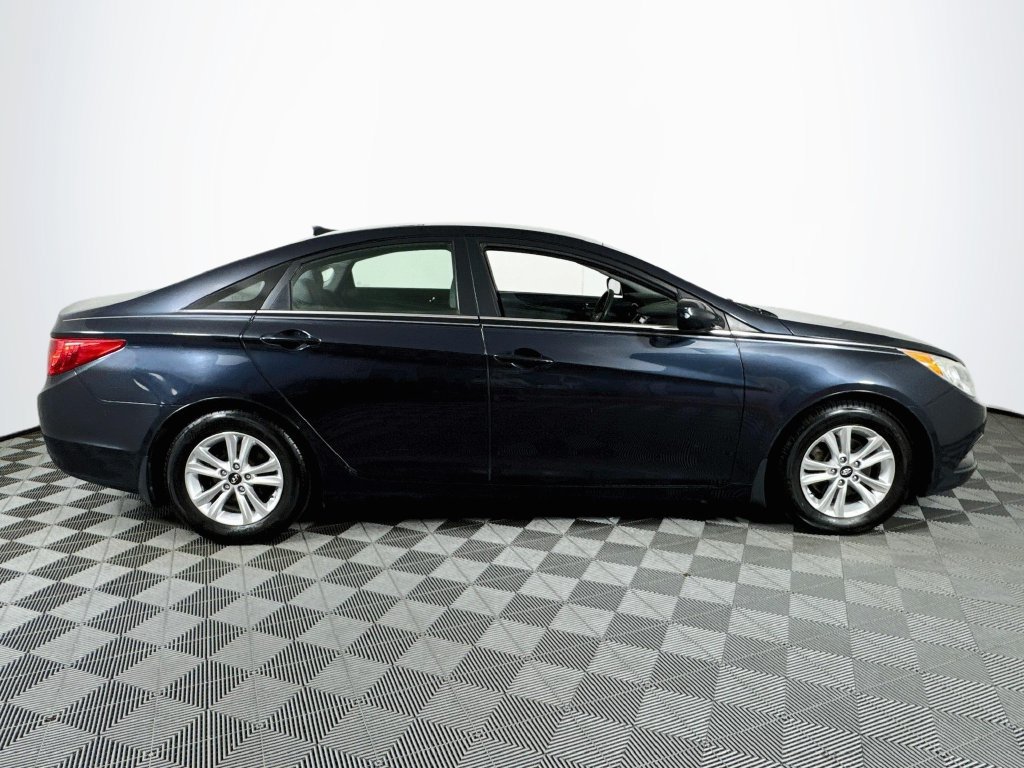 Used 2013 Hyundai Sonata GLS w/ Popular Equipment Pkg FWD image 8