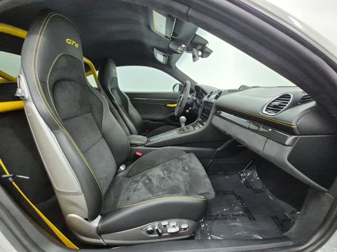 Certified 2020 Porsche 718 Cayman GT4 RWD image 18