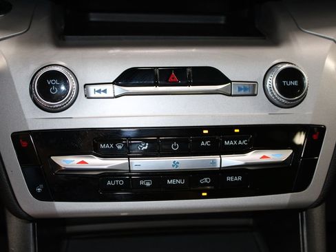 Used 2023 Ford Explorer XLT w/ Equipment Group 202A AWD/4WD image 48