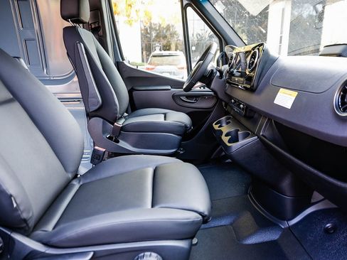 New 2026 Mercedes-Benz Sprinter 2500 image 17