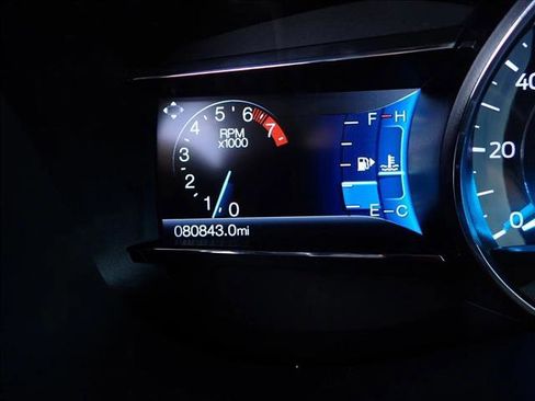 Used 2019 Ford Explorer XLT w/ Equipment Group 202A AWD/4WD image 24
