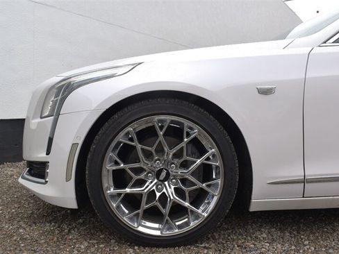 Used 2017 Cadillac CT6 Premium Luxury w/ Active Chassis Package AWD/4WD image 10