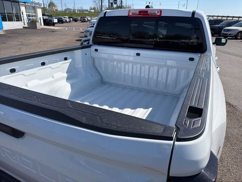 New 2026 Chevrolet Colorado LT w/ LT Convenience Package AWD/4WD image 8