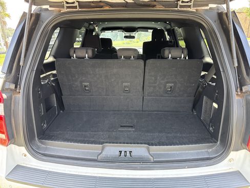 Used 2020 Ford Expedition XLT RWD image 25