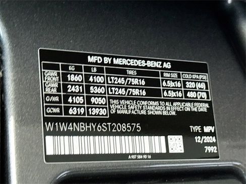 Used 2025 Mercedes-Benz Sprinter 2500 image 31