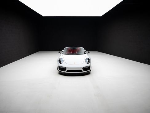 Used 2019 Porsche 911 Turbo image 87