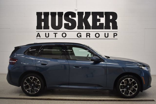 Used 2025 BMW X3 xDrive30i w/ M Sport Package AWD/4WD image 2