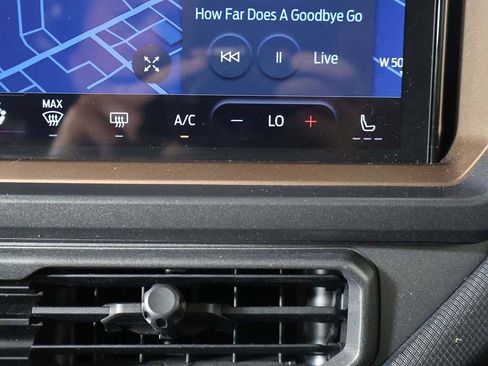 Used 2025 Ford Bronco Sport Outer Banks w/ Outer Banks Tech Package+ AWD/4WD image 46