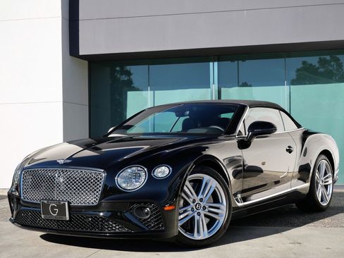 Used 2022 Bentley Continental GT image 11