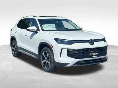 New 2025 Volkswagen Tiguan SE