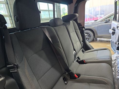 New 2026 Jeep Gladiator Sport AWD/4WD image 11