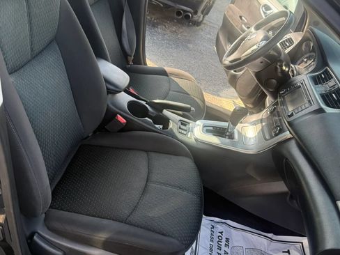 Used 2015 Nissan Sentra SR w/ Navigation Package FWD image 21
