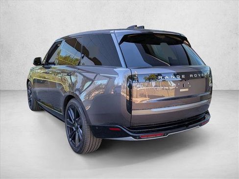 Used 2022 Land Rover Range Rover SE image 7