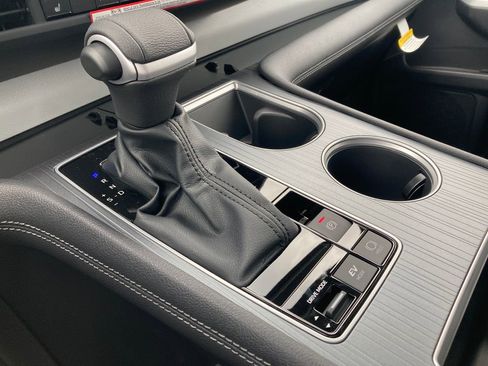 New 2026 Toyota Sienna XLE FWD image 27