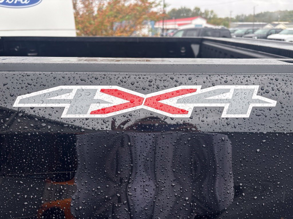Used 2025 Chevrolet Silverado 1500 LT AWD/4WD image 8