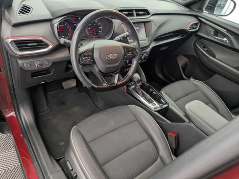 Used 2023 Chevrolet TrailBlazer RS AWD/4WD image 2
