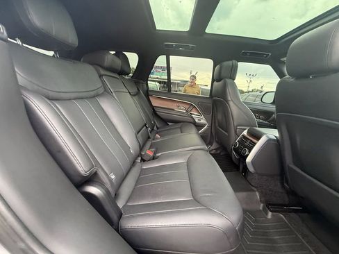 Used 2025 Land Rover Range Rover SE AWD/4WD image 21