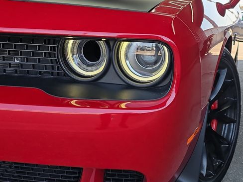 Used 2016 Dodge Challenger SRT Hellcat image 21