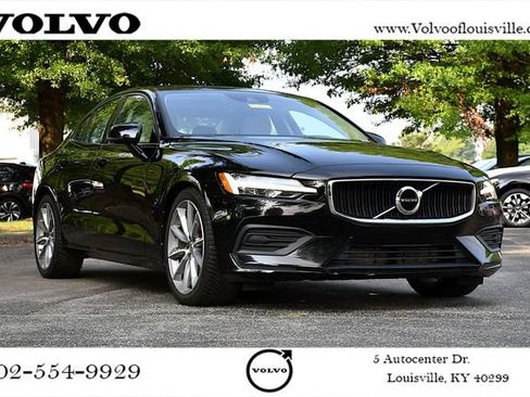 Used 2019 Volvo S60 T5 Momentum w/ Multimedia Package FWD image 1