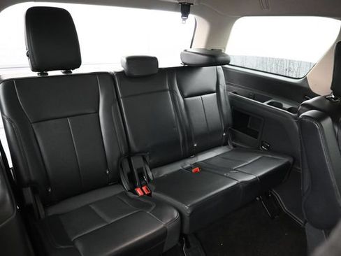 Used 2023 Ford Expedition XLT AWD/4WD image 10