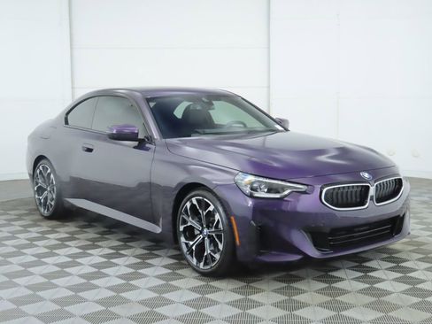 Certified 2025 BMW 230i Coupe w/ Convenience Package image 3