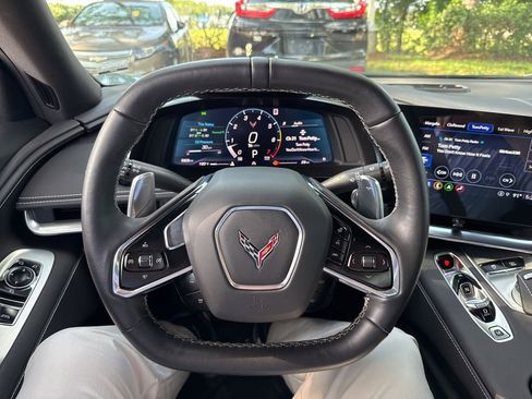 Used 2022 Chevrolet Corvette Stingray Preferred Cpe w/ Z51 Performance Package RWD image 46