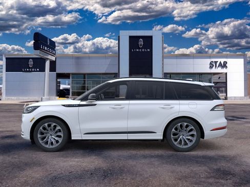 New 2026 Lincoln Aviator AWD w/ Jet Appearance Package image 3