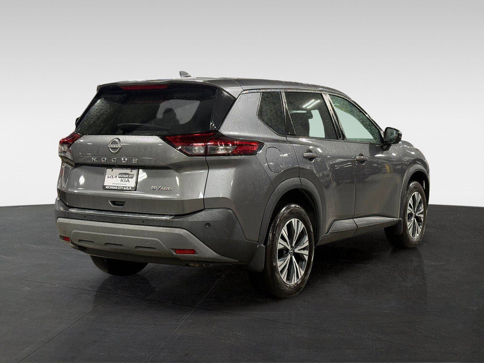 Used 2022 Nissan Rogue SV AWD/4WD image 5