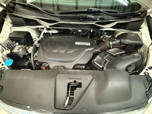 Used 2018 Honda Odyssey EX image 35
