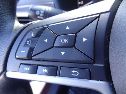 Used 2024 Nissan Altima 2.5 SV FWD image 16