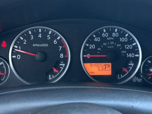 Used 2011 Nissan Pathfinder S w/ Protection Pkg image 29