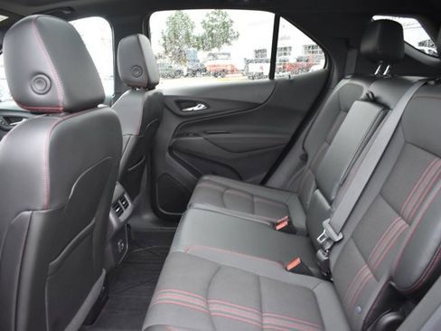 Used 2023 Chevrolet Equinox RS image 15