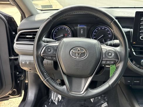 Used 2021 Toyota Camry SE FWD image 30