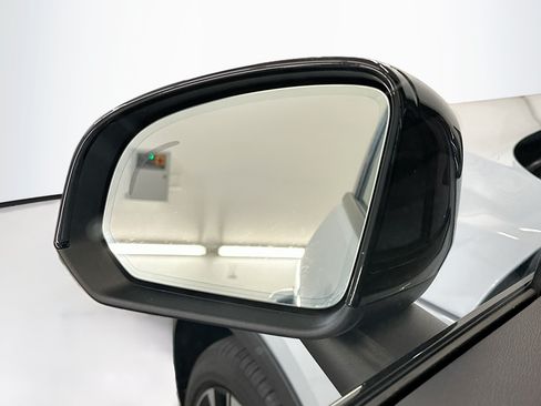 Used 2021 Volvo XC40 P8 Recharge AWD/4WD image 16