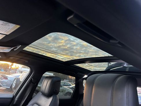 Used 2019 Land Rover Range Rover Sport HSE image 18