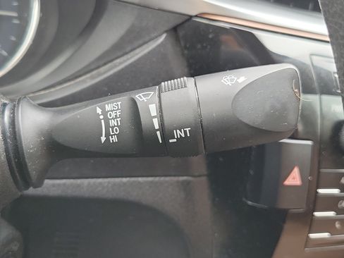 Used 2014 Toyota Corolla LE FWD image 25