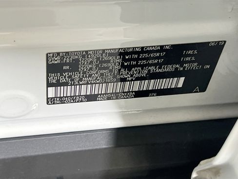 Used 2019 Toyota RAV4 LE image 29