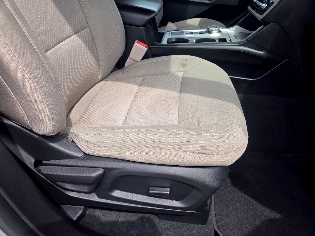 Used 2023 Ford Explorer XLT RWD image 29