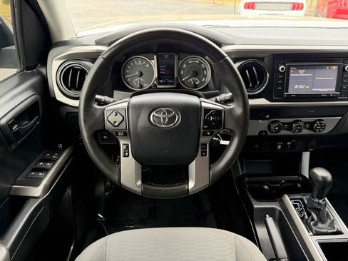 Used 2019 Toyota Tacoma SR5 RWD image 18