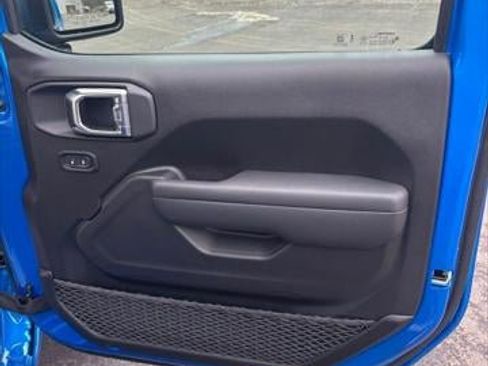 New 2026 Jeep Wrangler Sport AWD/4WD image 39