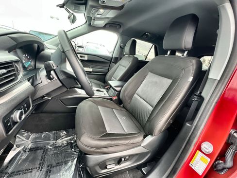 Certified 2023 Ford Explorer XLT image 13