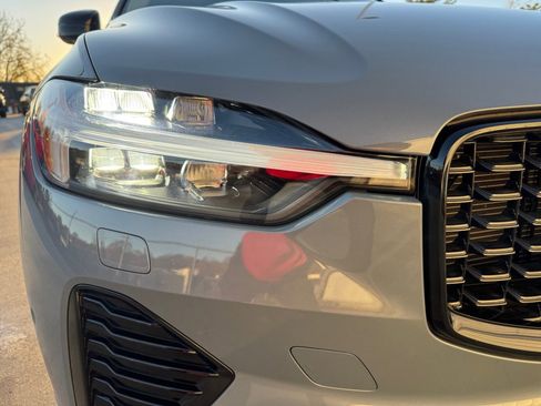 Certified 2024 Volvo XC60 B5 Plus w/ Climate Package image 24