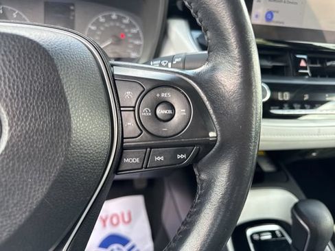 Used 2024 Toyota Corolla SE w/ SE Premium Package FWD image 17