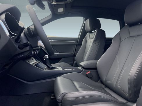 New 2025 Audi Q3 2.0T Premium image 5