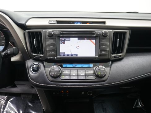 Used 2015 Toyota RAV4 Limited FWD image 18
