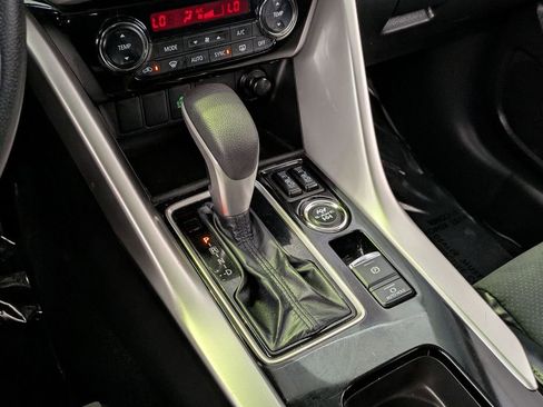 Used 2025 Mitsubishi Eclipse Cross AWD image 18